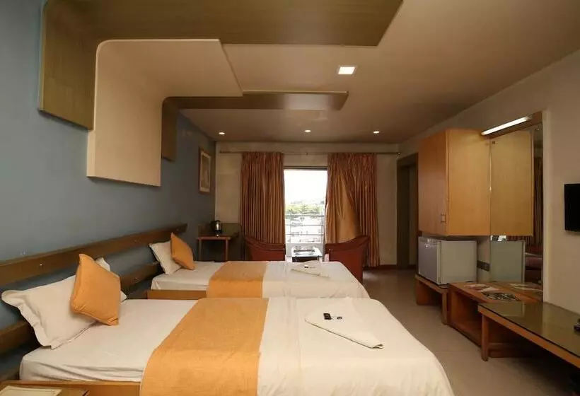 Hotel Kohinoor Square