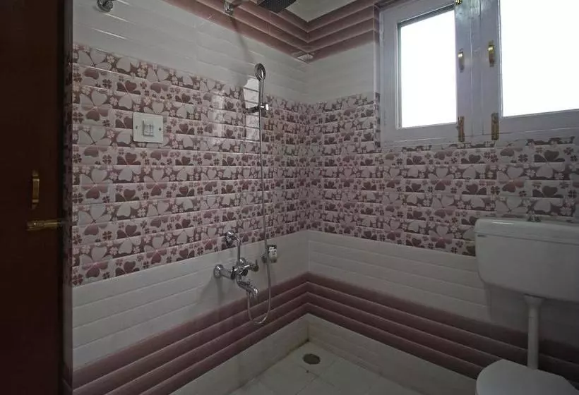 ホテル Oyo Rooms Near Brein Market