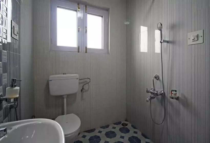 ホテル Oyo Rooms Near Brein Market
