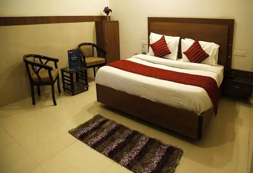 هتل Oyo Rooms Trikuta Nagar