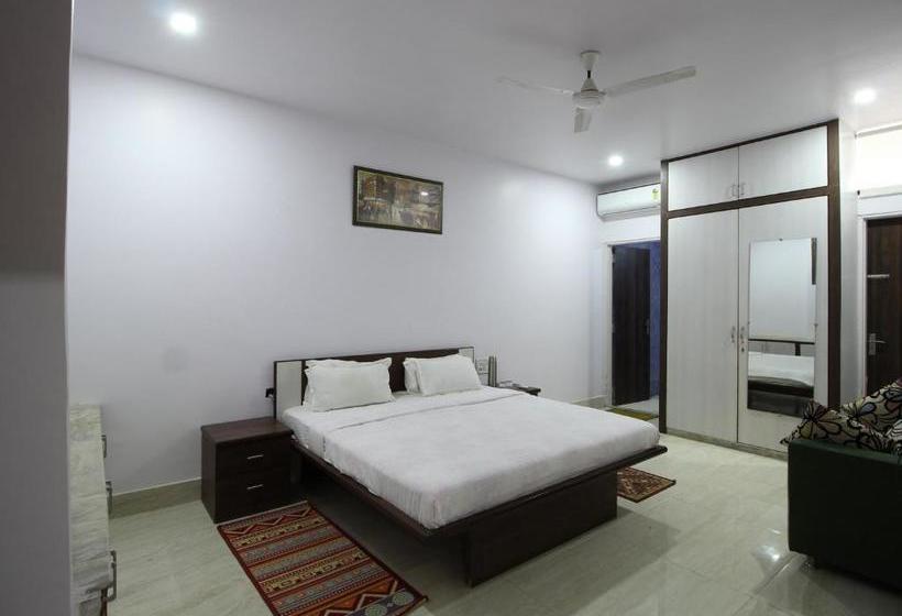 هتل Spot On 38402 Rsp Royals Resort