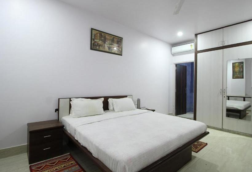 هتل Spot On 38402 Rsp Royals Resort