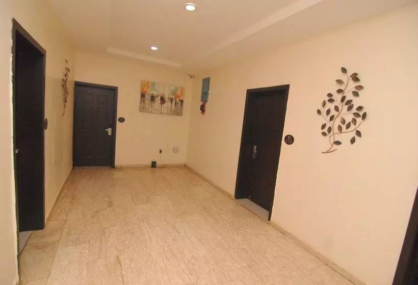 Hotel Vine Apartments & Resort