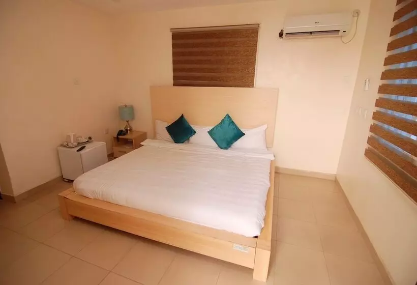 Hotel Vine Apartments & Resort