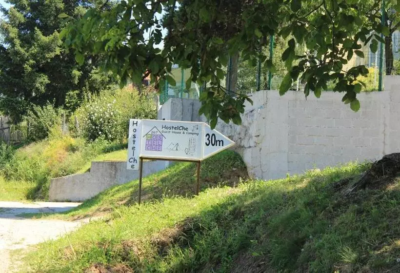 Hostelche Guest House