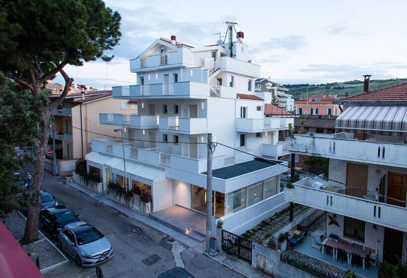 בית מלון כפרי Mane Boutique