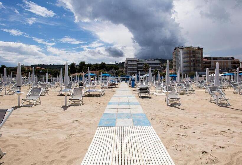 בית מלון כפרי Mane Boutique