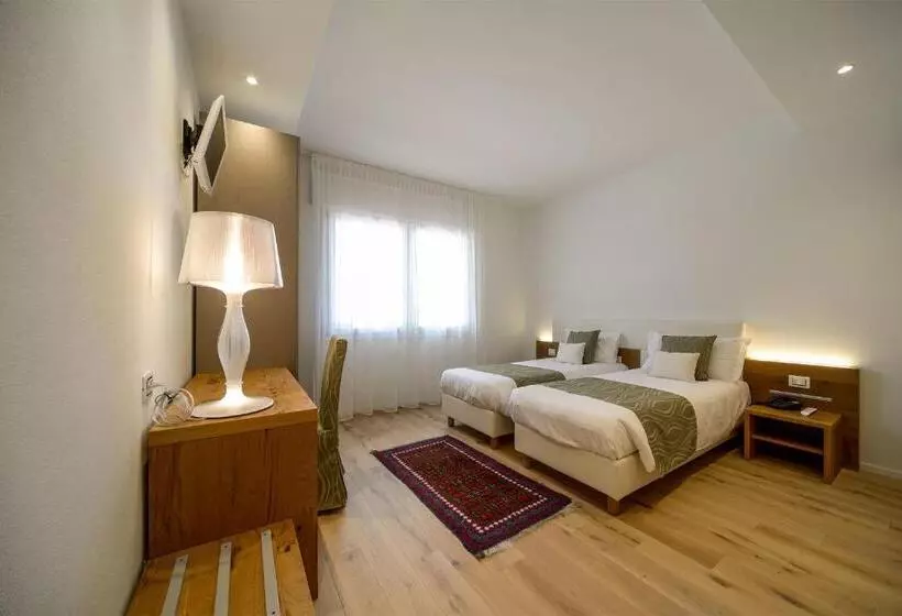 ホテル Ristorante Da Tullio