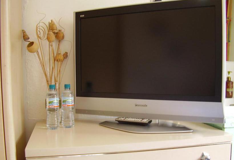 Castleton Hotel   Just For Adults