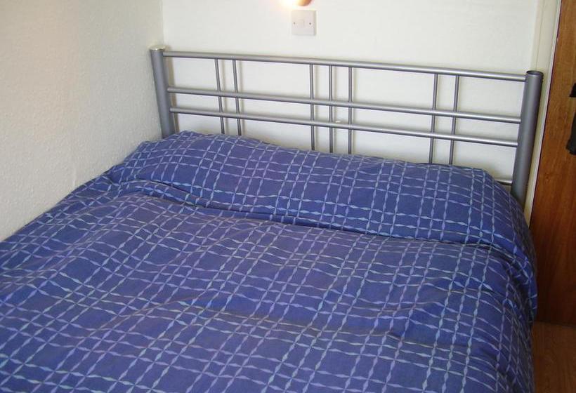 Castleton Hotel   Just For Adults