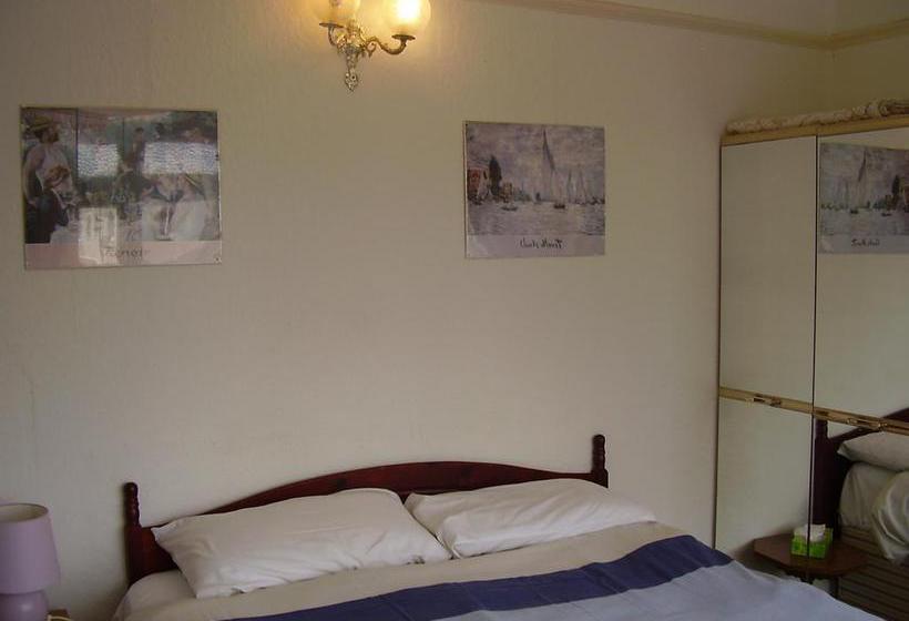 Castleton Hotel   Just For Adults