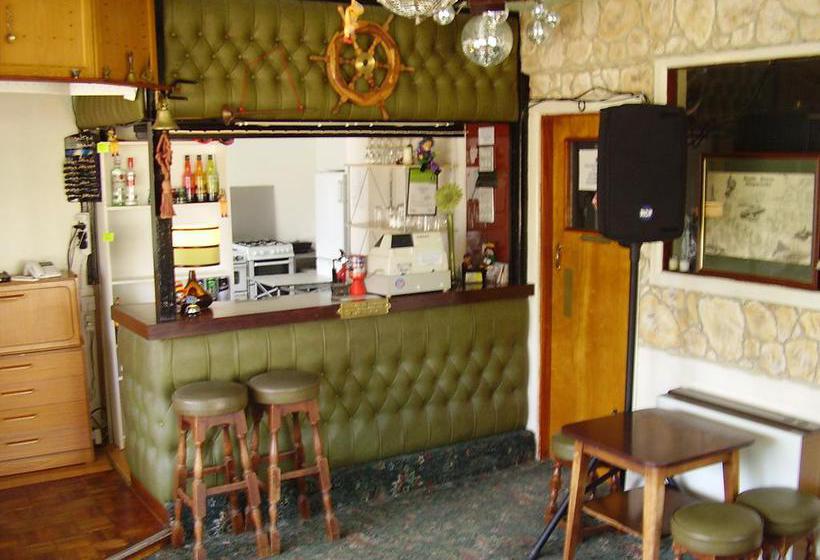 Castleton Hotel   Just For Adults