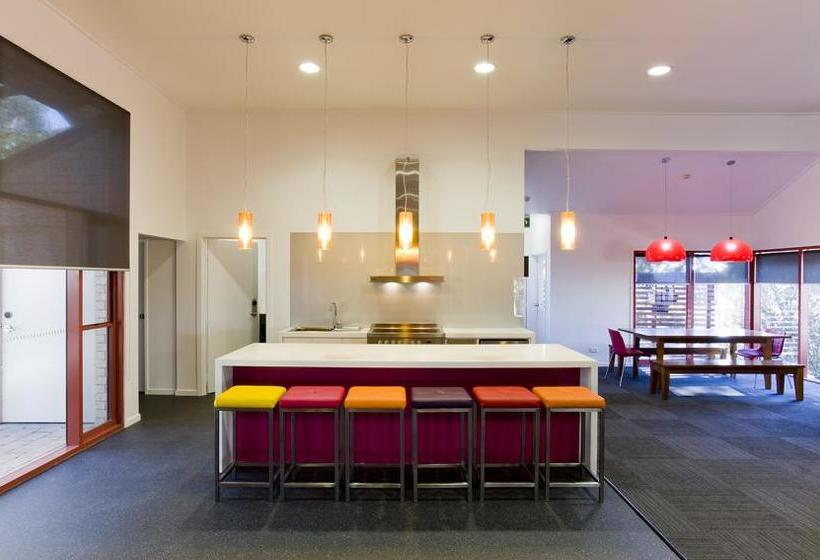 Hostel University Of Canberra Village