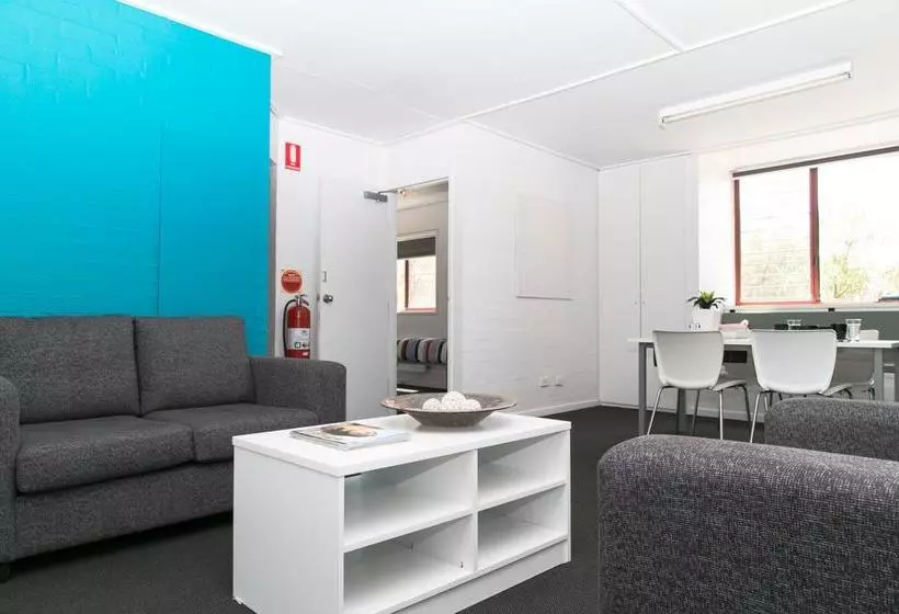 هاستل University Of Canberra Village
