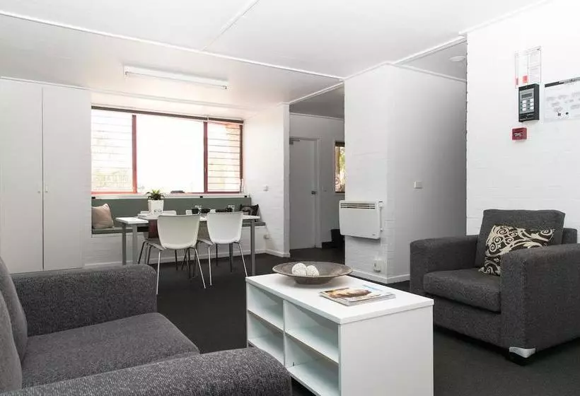 هاستل University Of Canberra Village