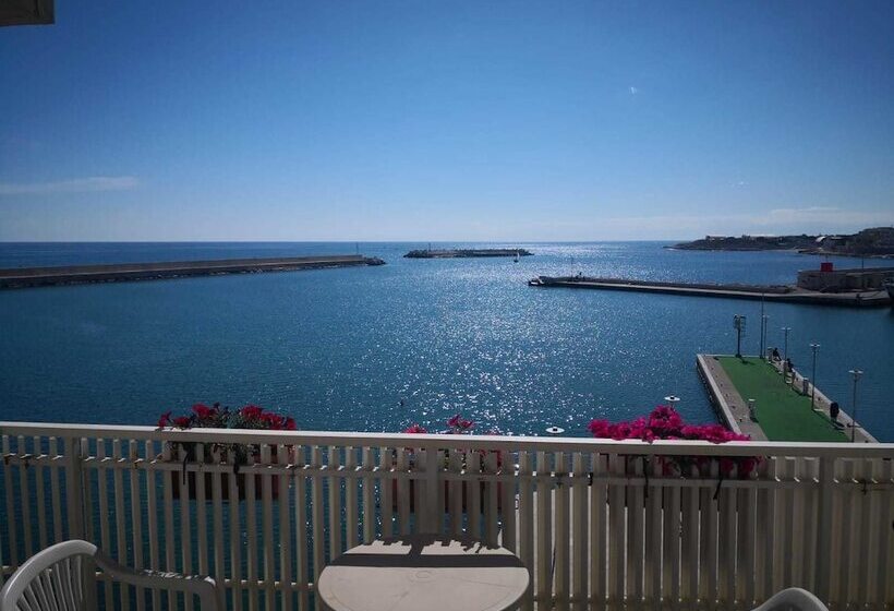 B&b La Baia Sul Mare