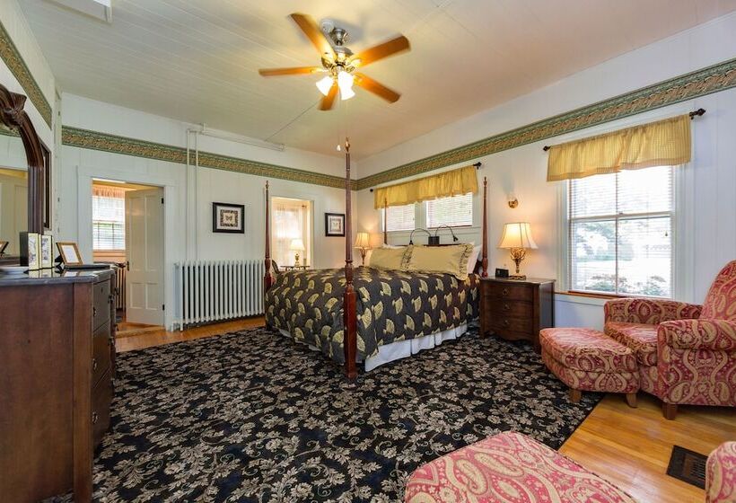 Bed and Breakfast The Elmhurst Inn