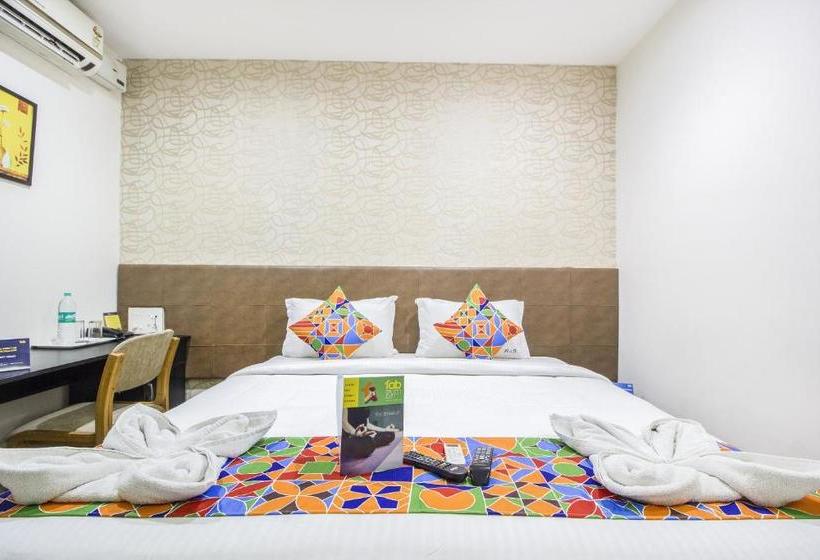 فندق Fab 4 Seasons Silk Board