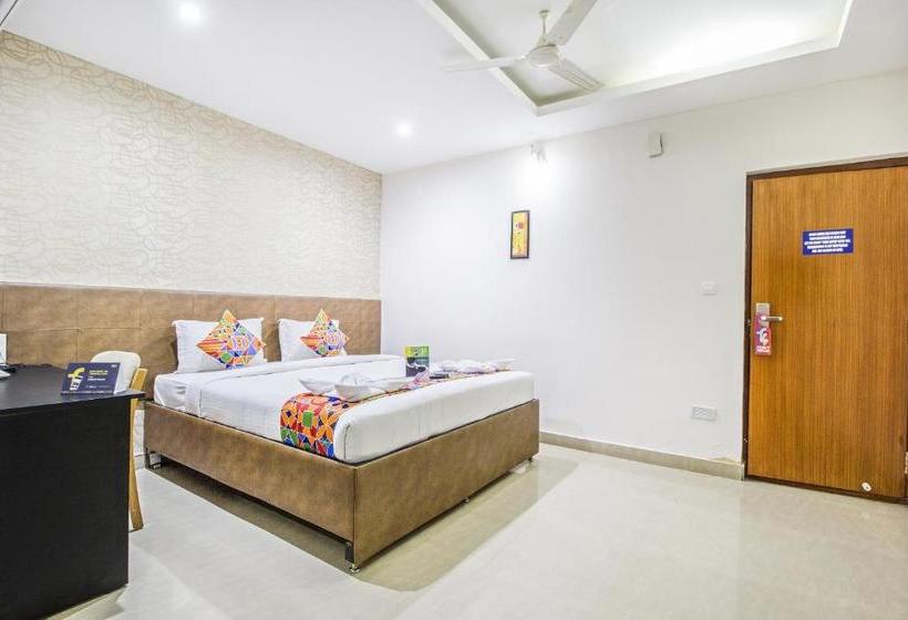 فندق Fab 4 Seasons Silk Board