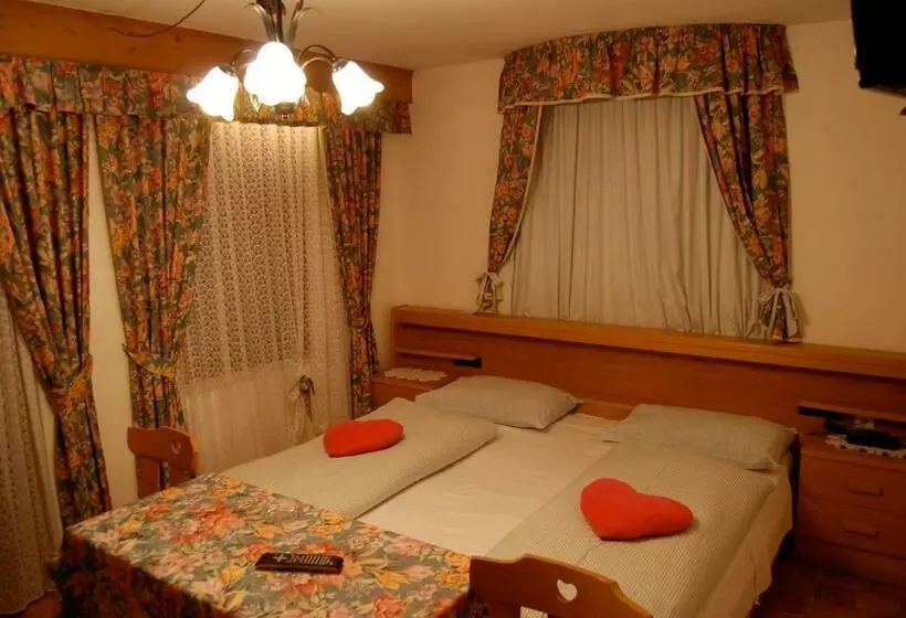 هتل Albergo Genziana