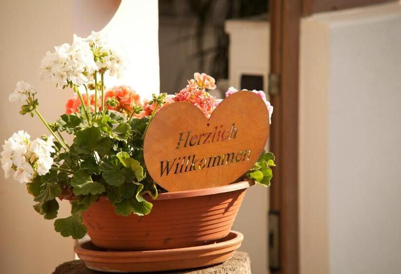 בית מלון כפרי Ansitz Gamp