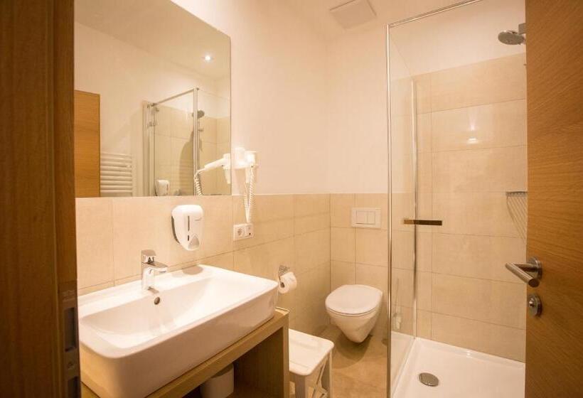 בית מלון כפרי Ansitz Gamp