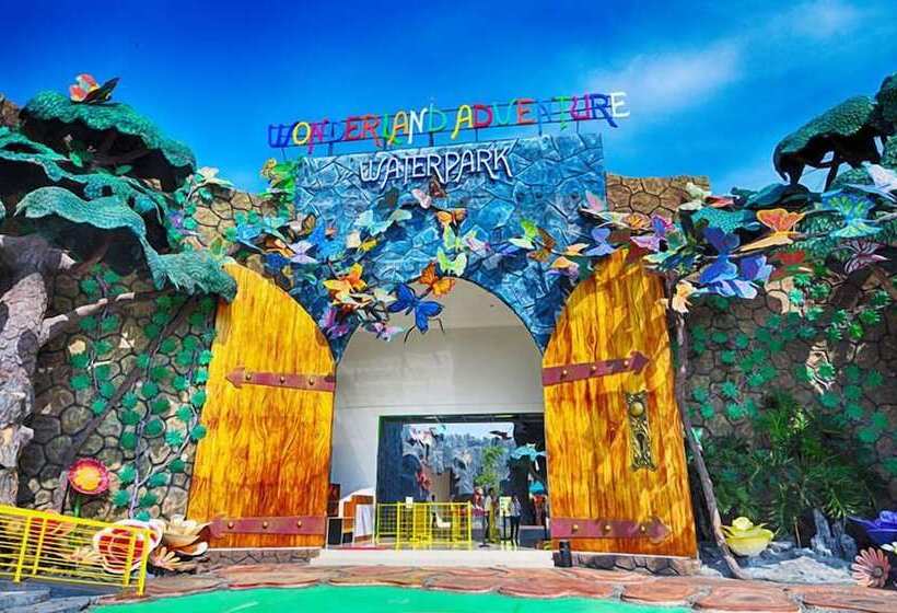 Batiqa Hotel & Apartments Karawang