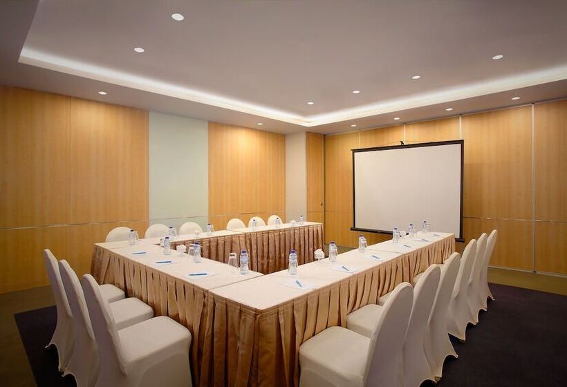 Batiqa Hotel & Apartments Karawang