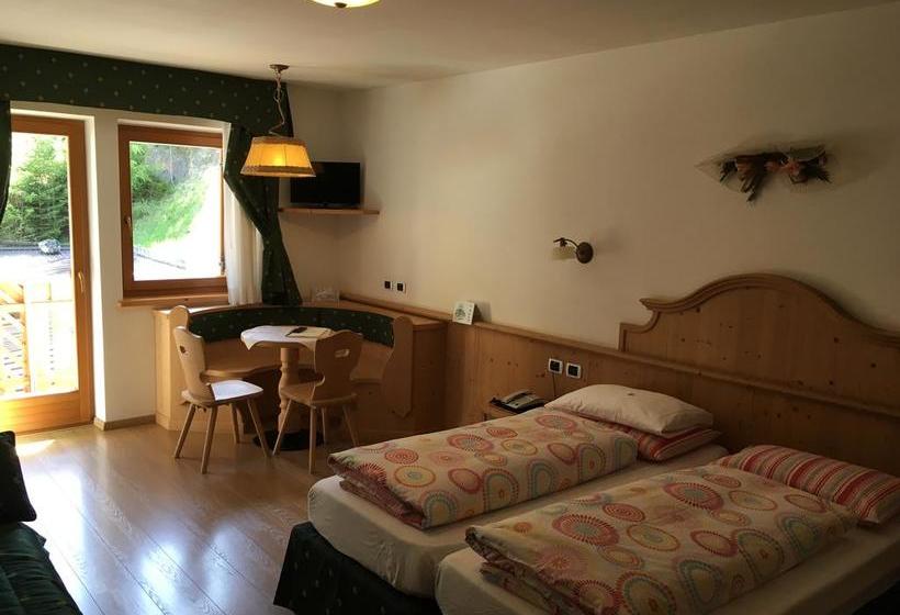 בית מלון כפרי Camoscio