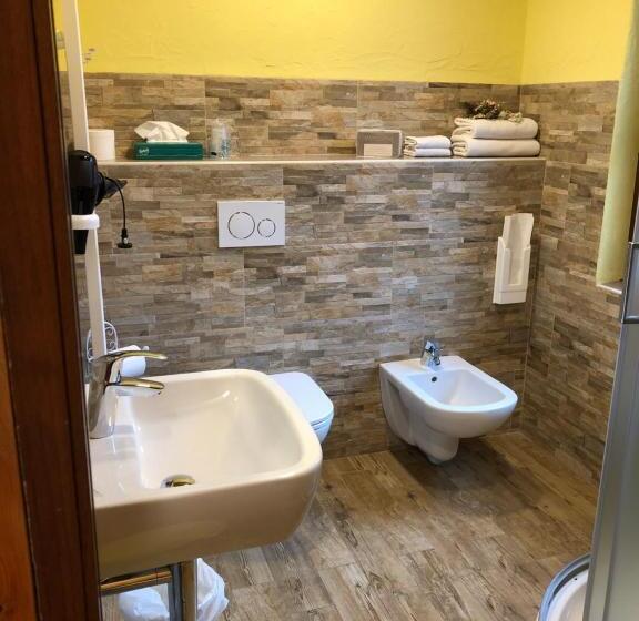 ホテル Flora Alpina