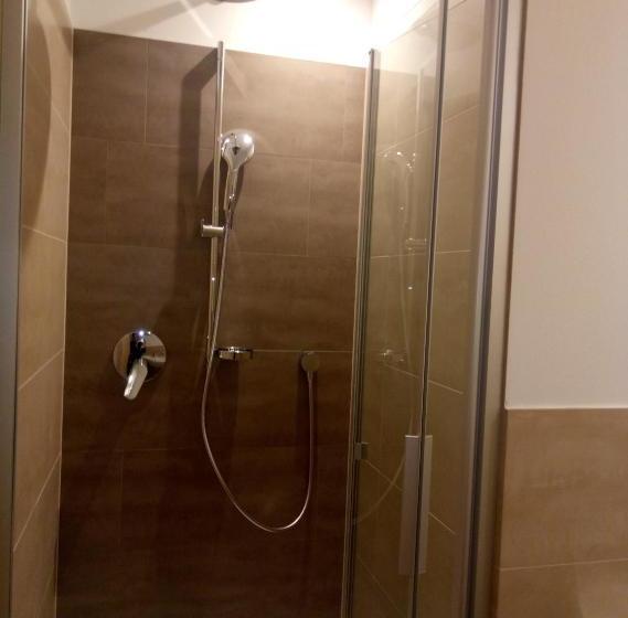 Отель Gasthaus St. Valentin