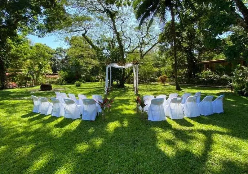 Jaco Hotel Docelunas