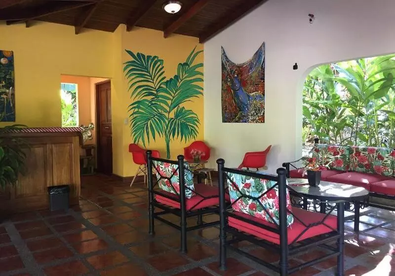 Jaco Hotel Docelunas