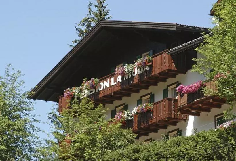 Hotelli Pensione La Müda