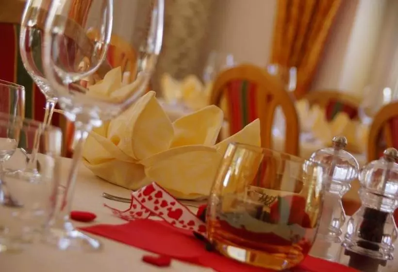 Hotelli Pensione La Müda