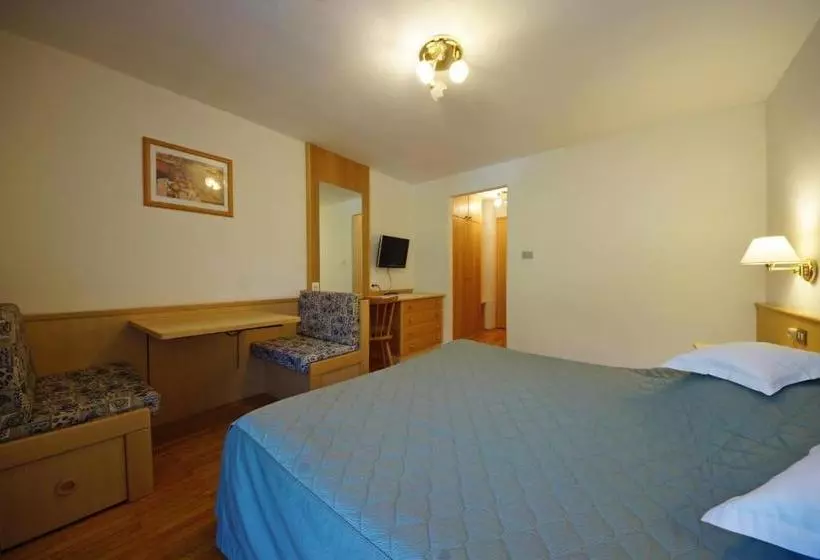 Hotelli Pensione La Müda