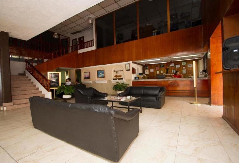 בית מלון כפרי Safari