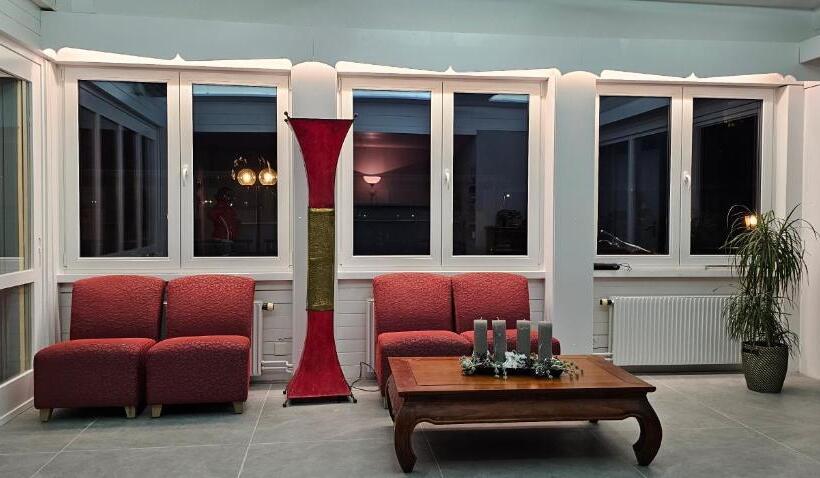 ホテル The River Village