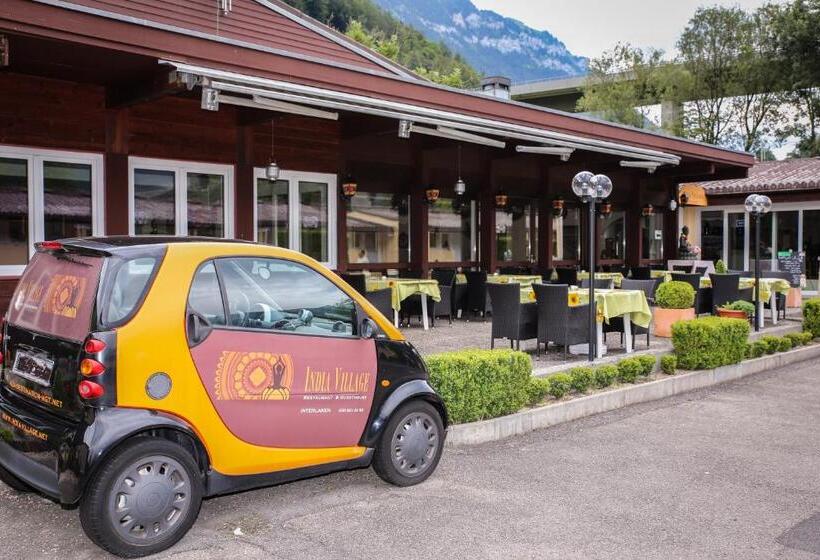 ホテル The River Village