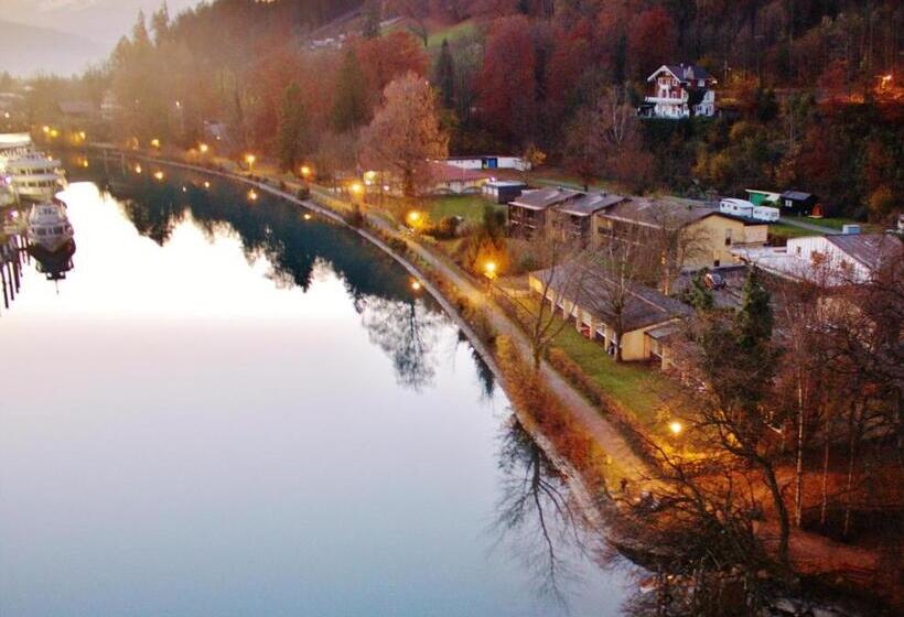 ホテル The River Village