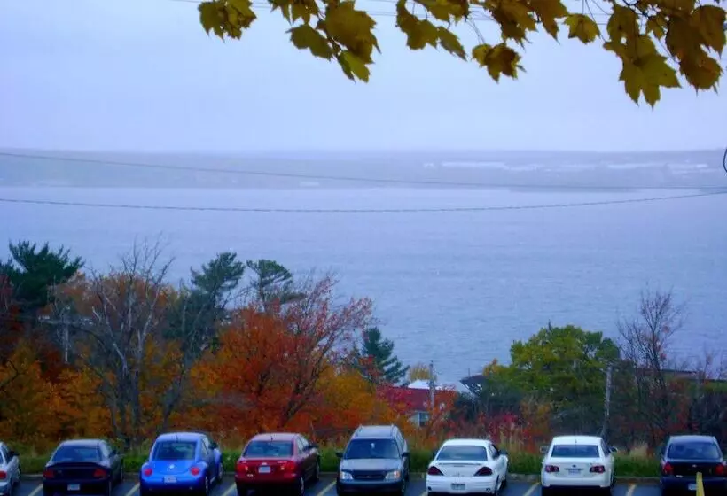 Mount Saint Vincent University Residence Hostel