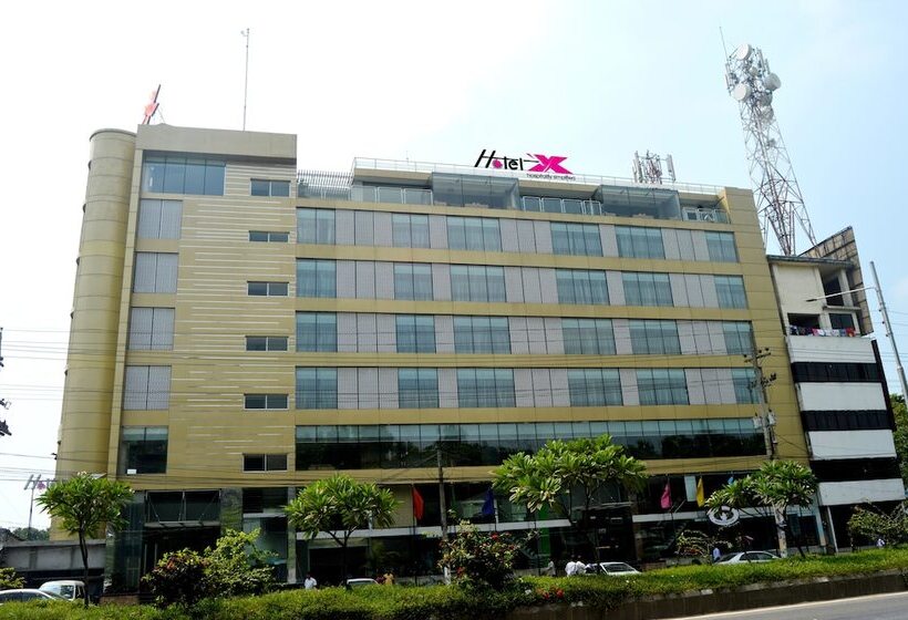 هتل X
