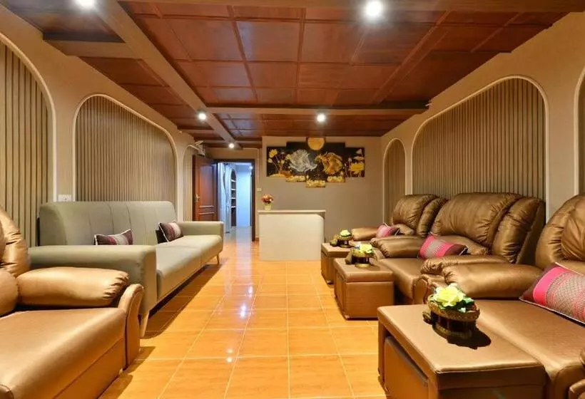 Kastel Pattaya Hotel By Loft Bangkok