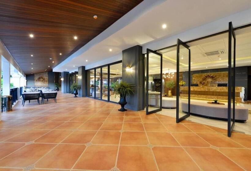 Kastel Pattaya Hotel By Loft Bangkok