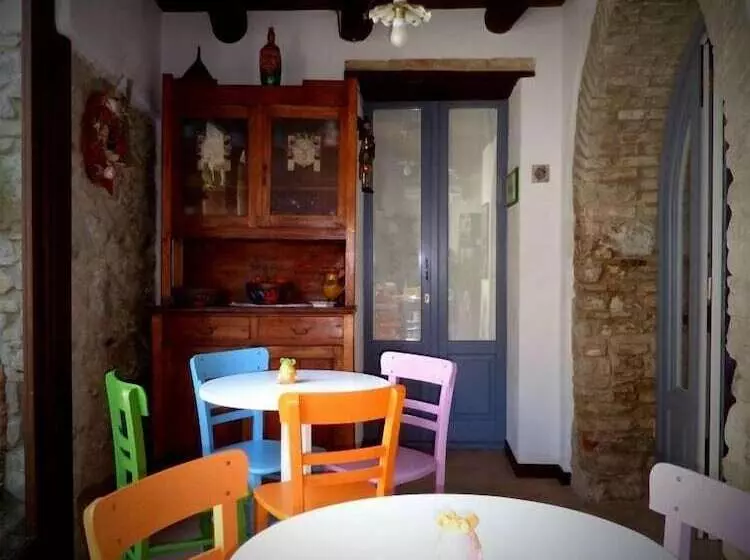 B&b Amphisya