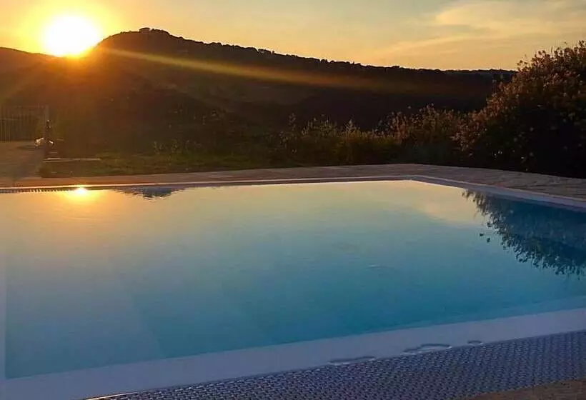 ベッドアンドブレックファースト Amico Country House