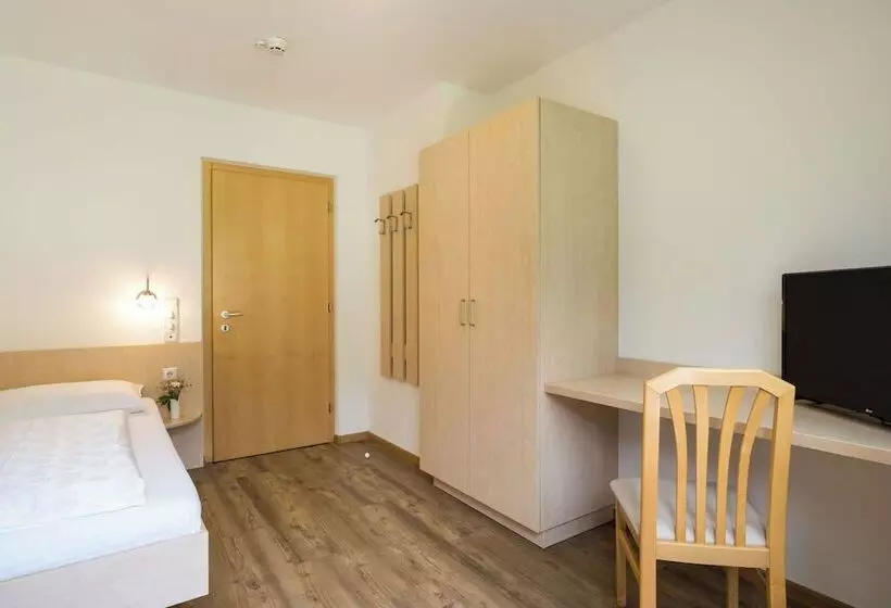 ベッドアンドブレックファースト Garni Schorneck