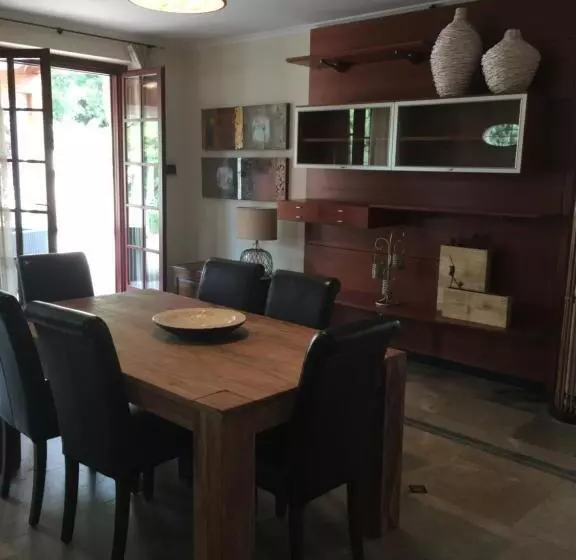 تختخواب و صبحانه Villa Ethnic Chic