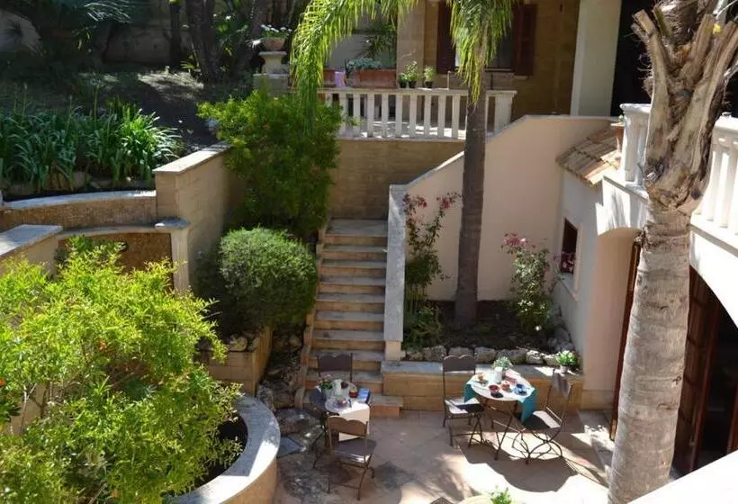 تختخواب و صبحانه Villa Ethnic Chic