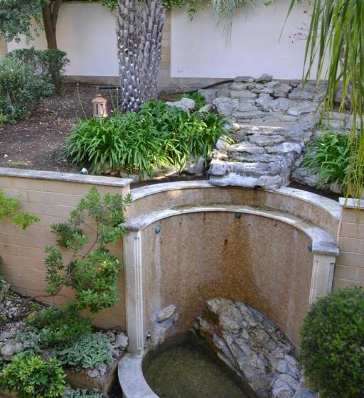 민박 Villa Ethnic Chic